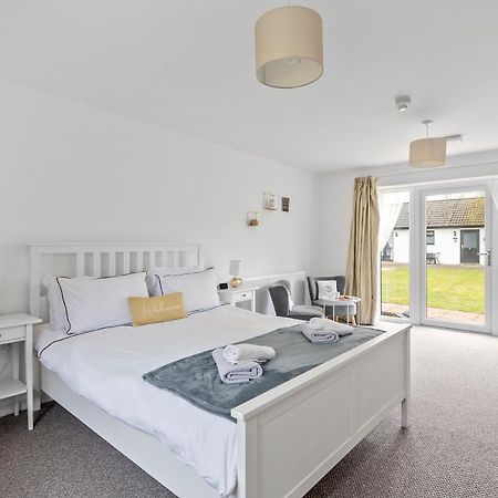 Number 5 - Lytton Tree Lodge, Reydon, Southwold Eksteriør billede